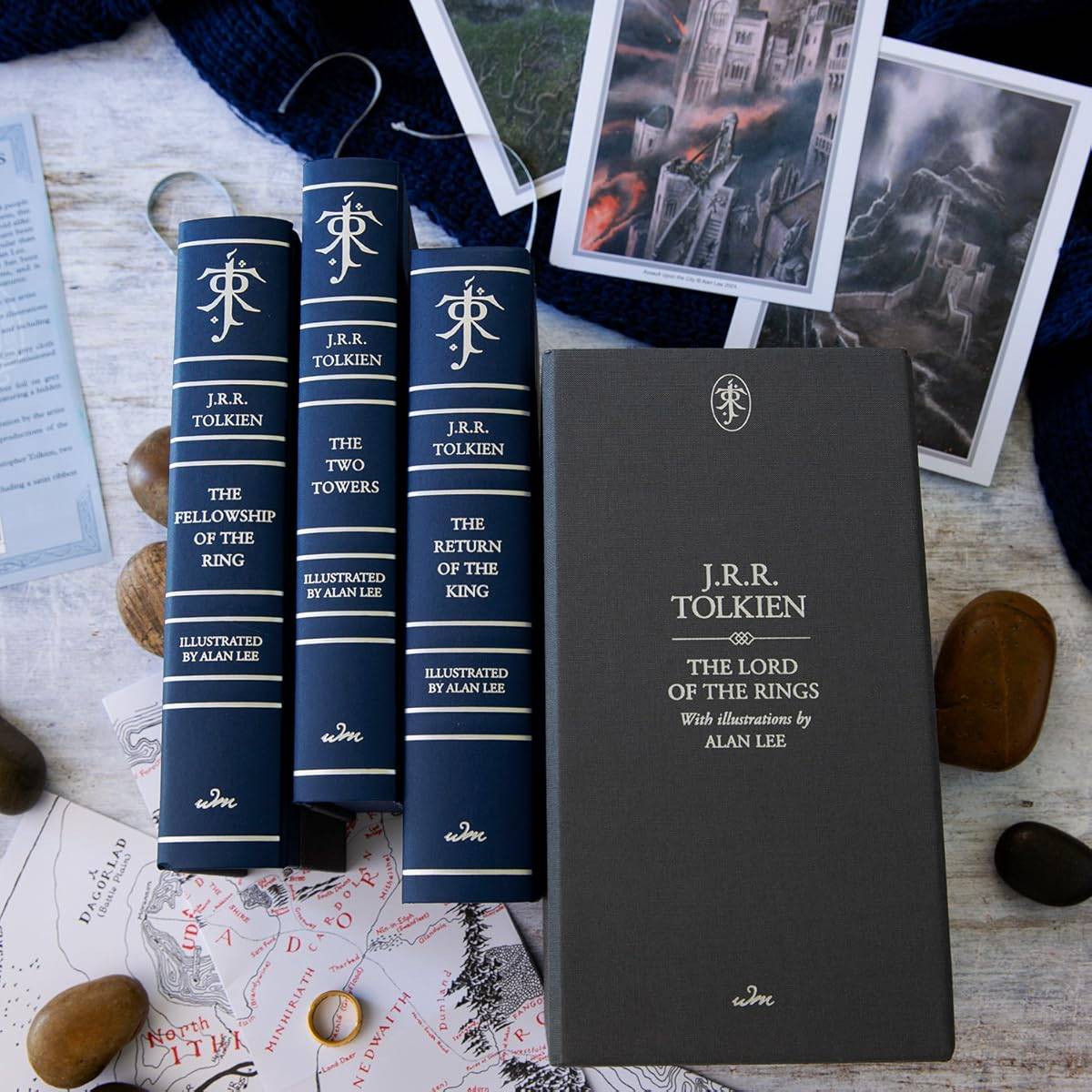 The Lord of the Rings Deluxe Illustrated Box Set