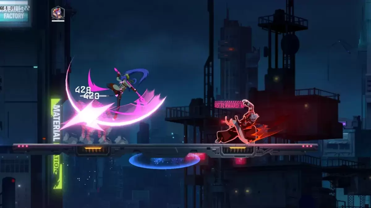 Un prototipo nell'effetto entropia blazblue che esegue un attacco a mezz'aria