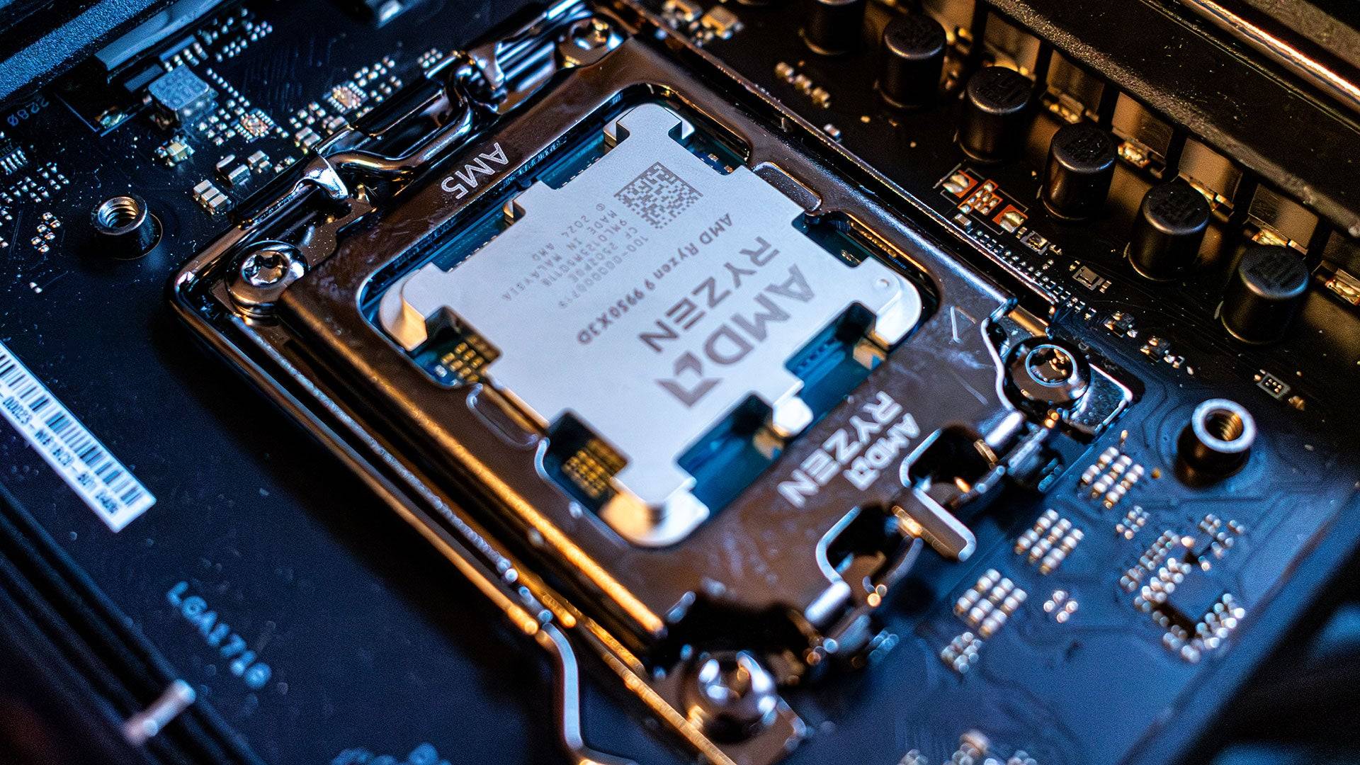 AMD RYZEN 9 9950X3D ภาพ 1